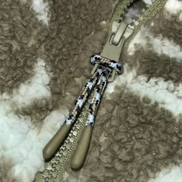 American Eagle “This Feels Seriously Huggable” Full-Zip Fleece Jacket, Size XS/S - Picture 9 of 15